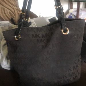 Micheal Kors Purse